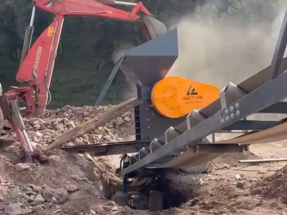 Quebradora JC-400X600 en sitio